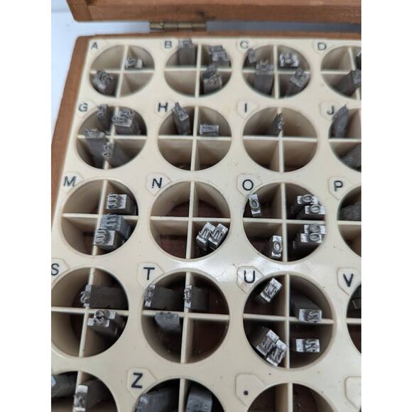 KINGSLEY HOT FOIL Stamping Printer letters Typeset 18 pt GOUDY CURSIVE LC, Box - Picture 6 of 7